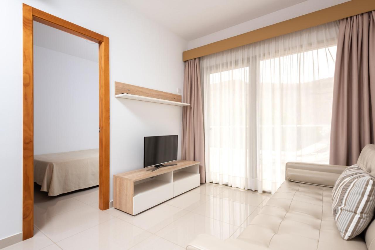 Apartamentos Las Palmeras Puerto De Mogan Luaran gambar