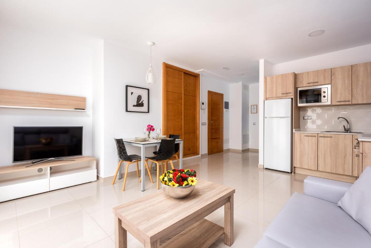 Apartamentos Las Palmeras Puerto De Mogan Luaran gambar